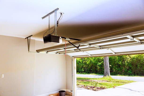 Top rated local Garage Door specialists in King, WI